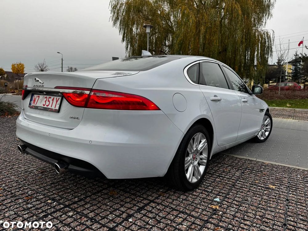 Jaguar XF - 8