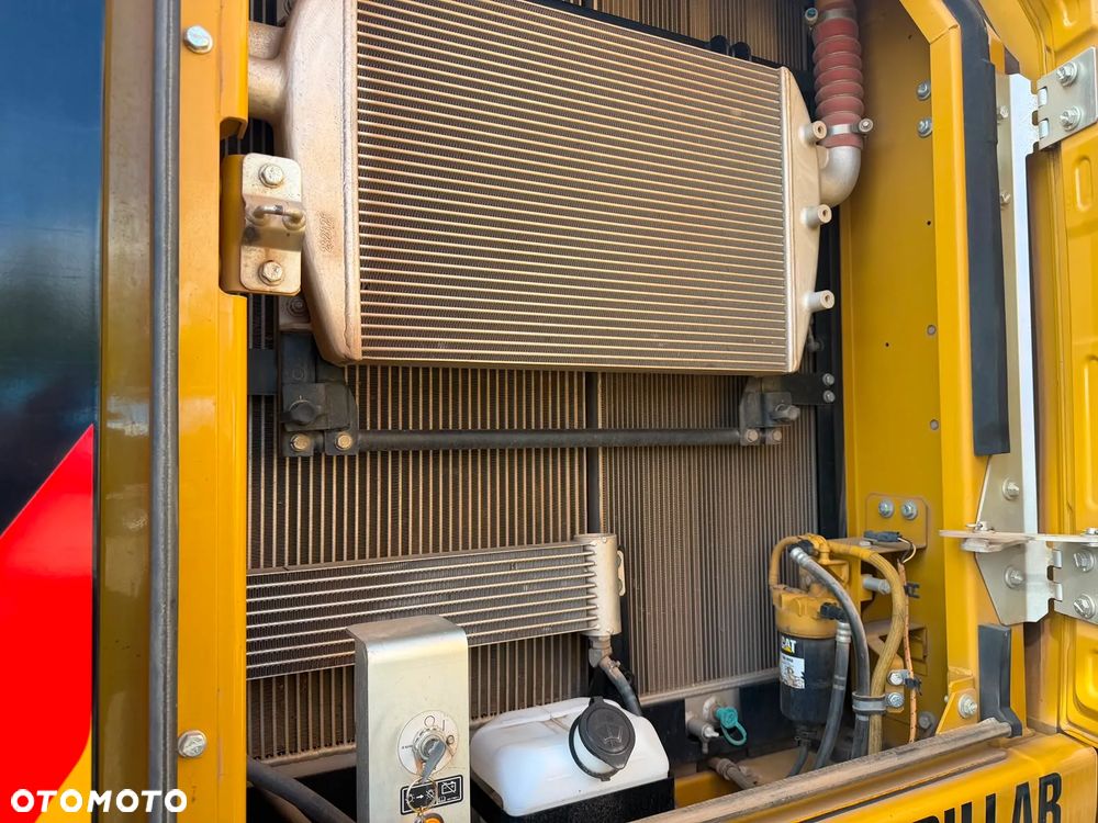 Caterpillar CAT 330 FLN, 2018 ROK, Z NIEMIEC, PODWOZIE 80% DOBRE, PIĘKNY STAN - 7
