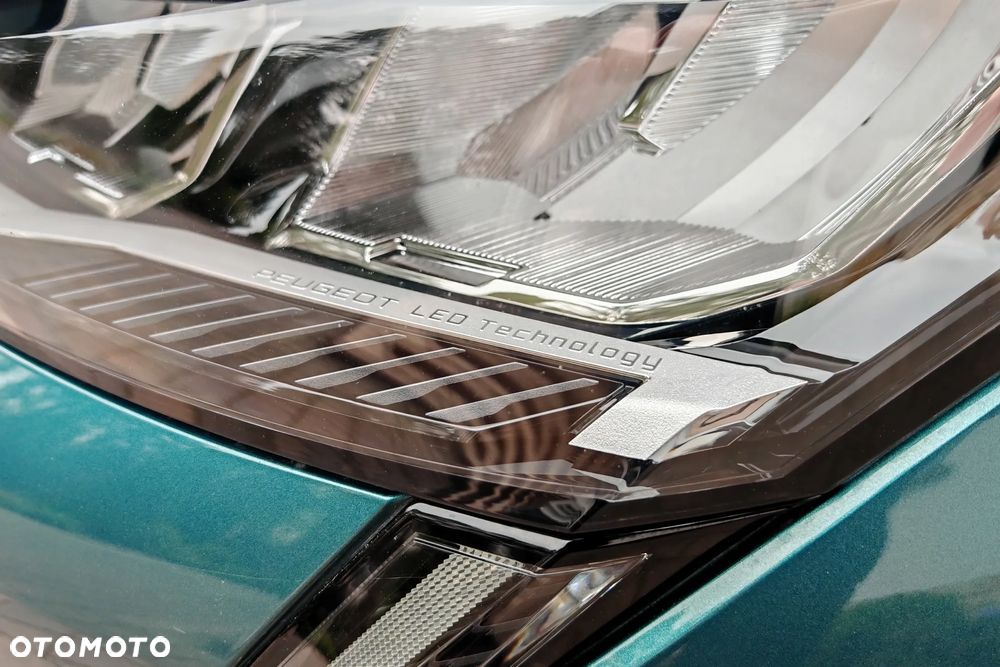 Peugeot 308 1.5 BlueHDi Allure S&S EAT8 - 34