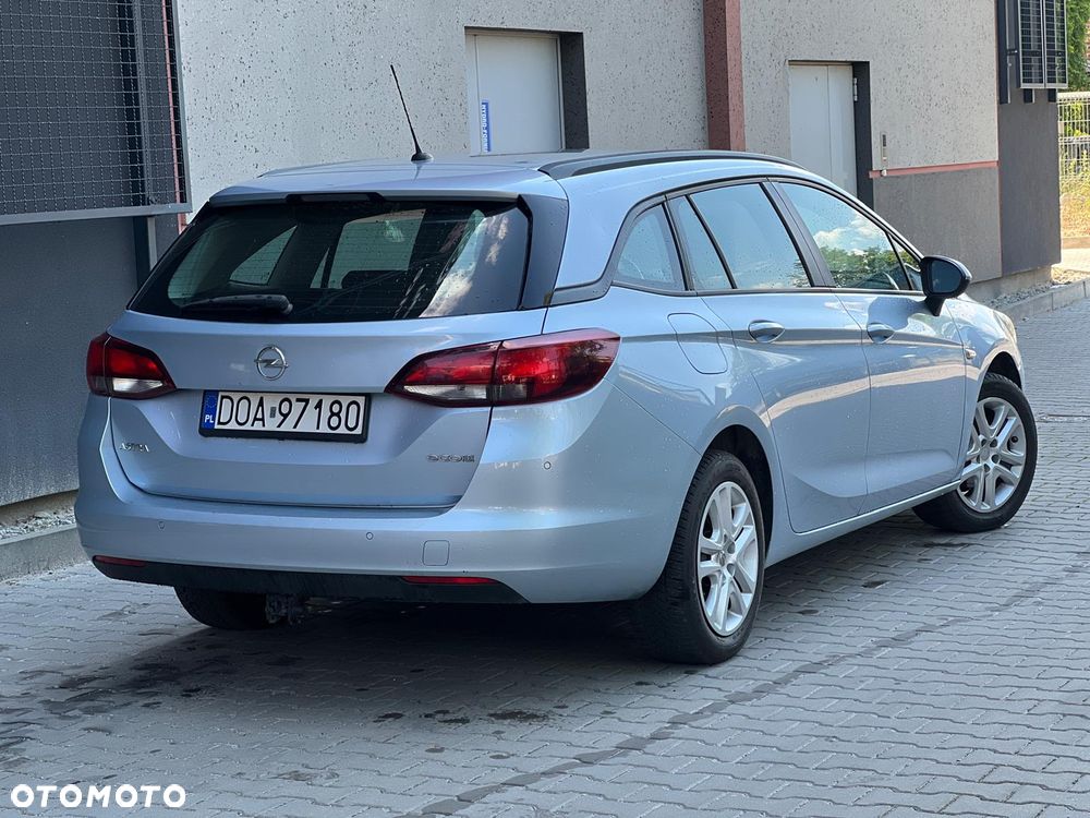 Opel Astra 1.0 T Essentia S&S - 4