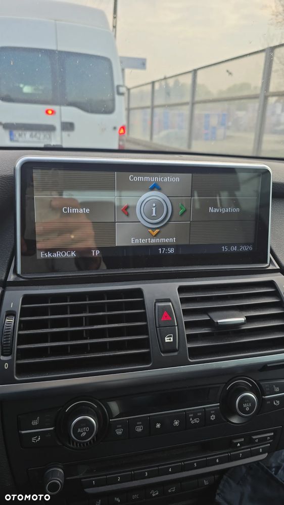 BMW X5 xDrive48i - 18