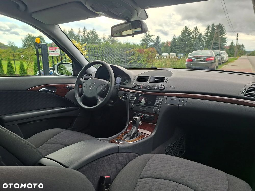 Mercedes-Benz Klasa E 200 Kompressor Automatik Classic - 2