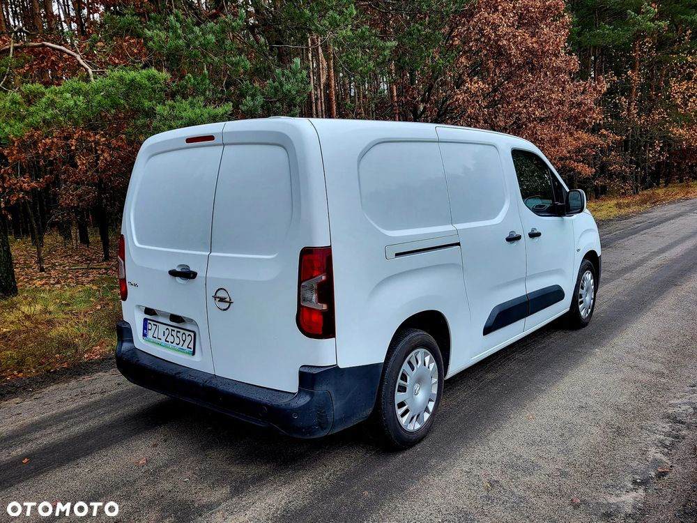 Opel COMBO - 16