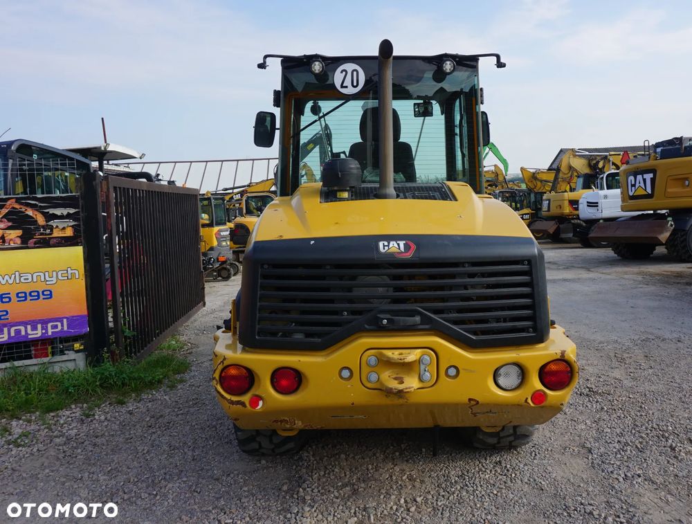 Caterpillar CAT 906 M - 5