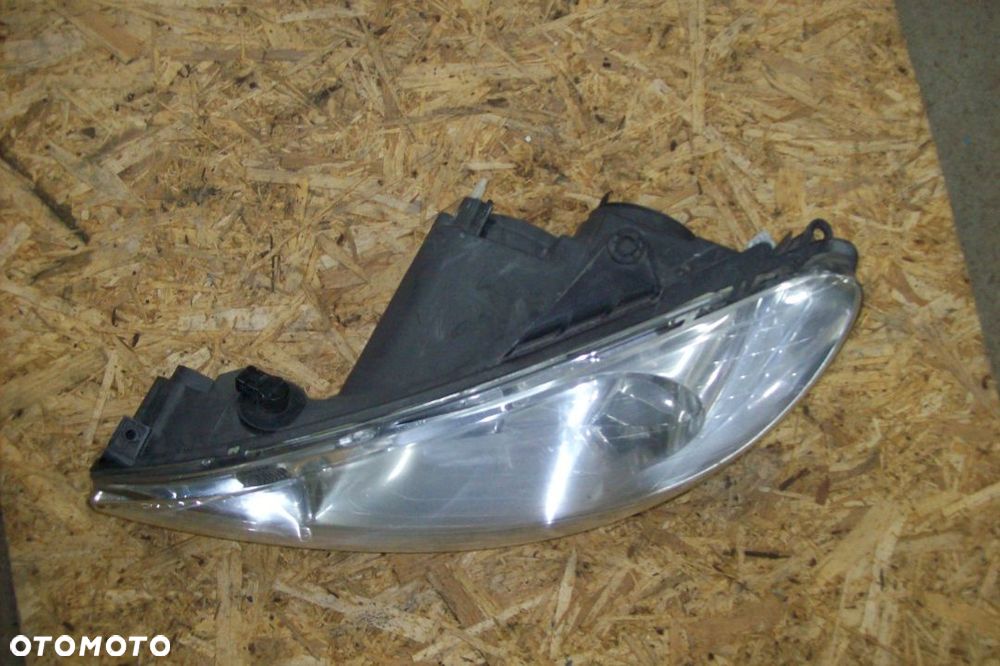 LAMPA PRZEDNIA LEWA PEUGEOT 206 - 2
