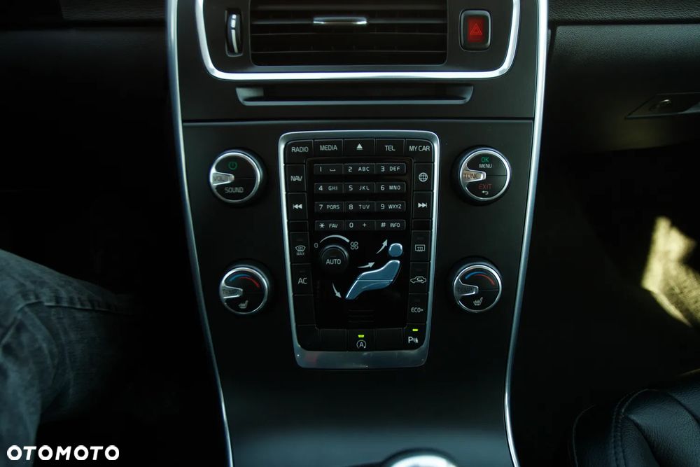 Volvo V60 D3 Geartronic Momentum - 22