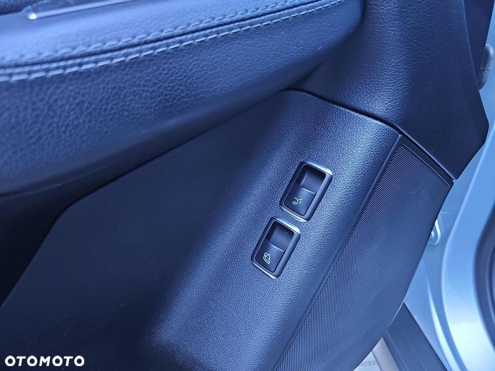 Mercedes-Benz GLE - 27