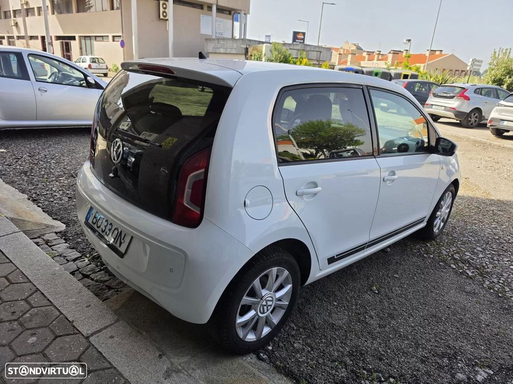 VW Up! 1.0 High - 3
