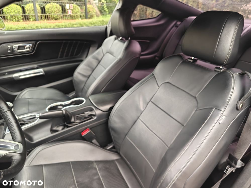 Ford Mustang - 16