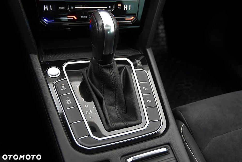 Volkswagen Passat 2.0 TSI Elegance DSG - 30