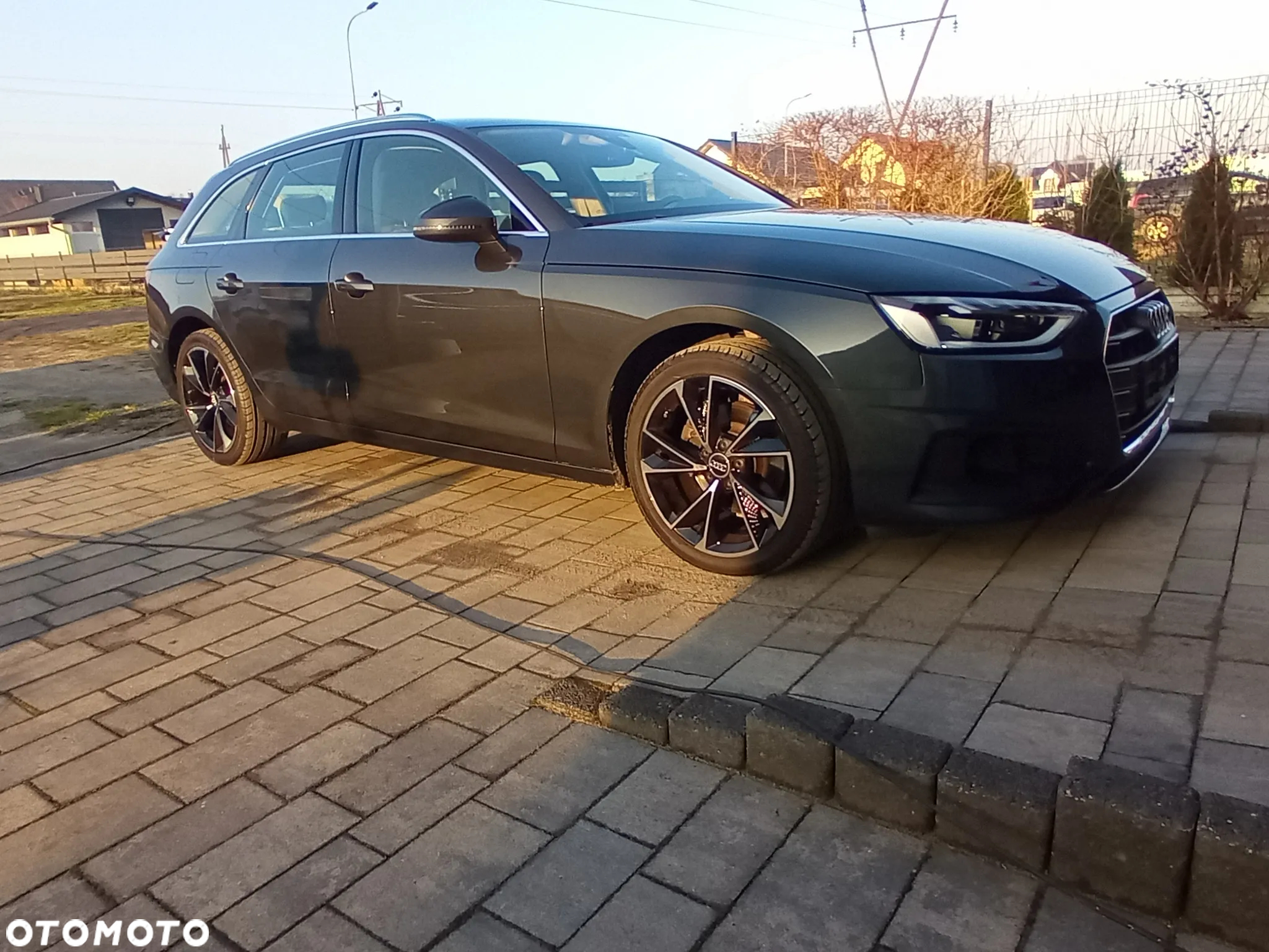 Audi A4 Avant 30 TDI S tronic - 3