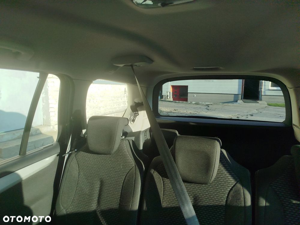 Citroën C4 Picasso VTi 120 Attraction - 9