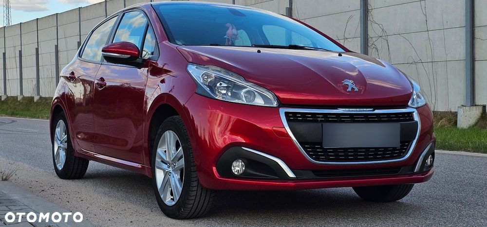 Peugeot 208 - 11