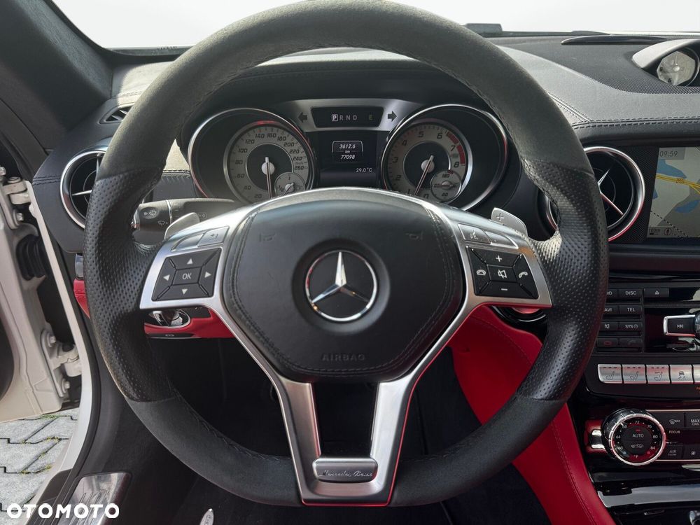 Mercedes-Benz SL - 14
