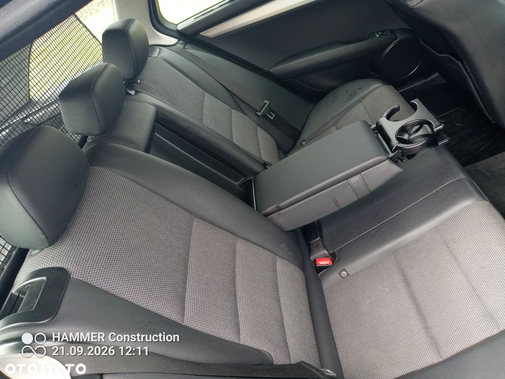 Mercedes-Benz Klasa C 200 CDI BlueEff Avantgarde - 18