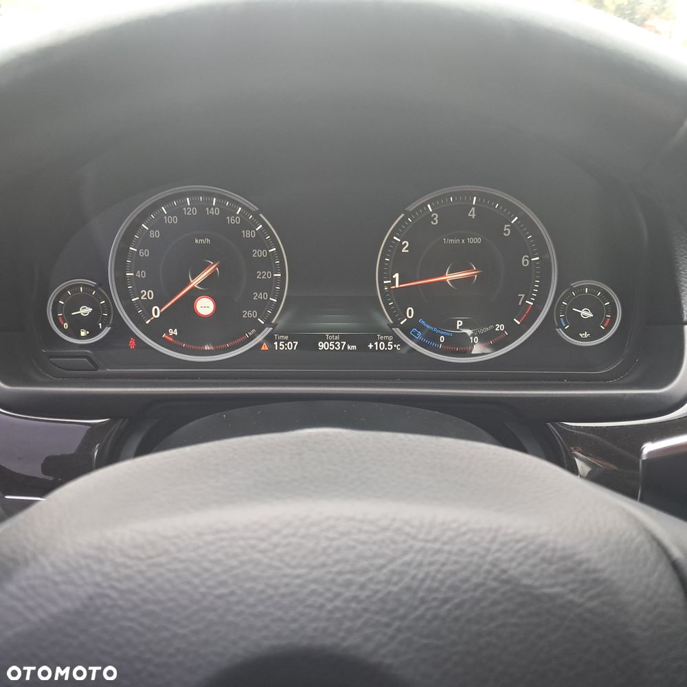 BMW Seria 5 528i Sport-Aut - 9