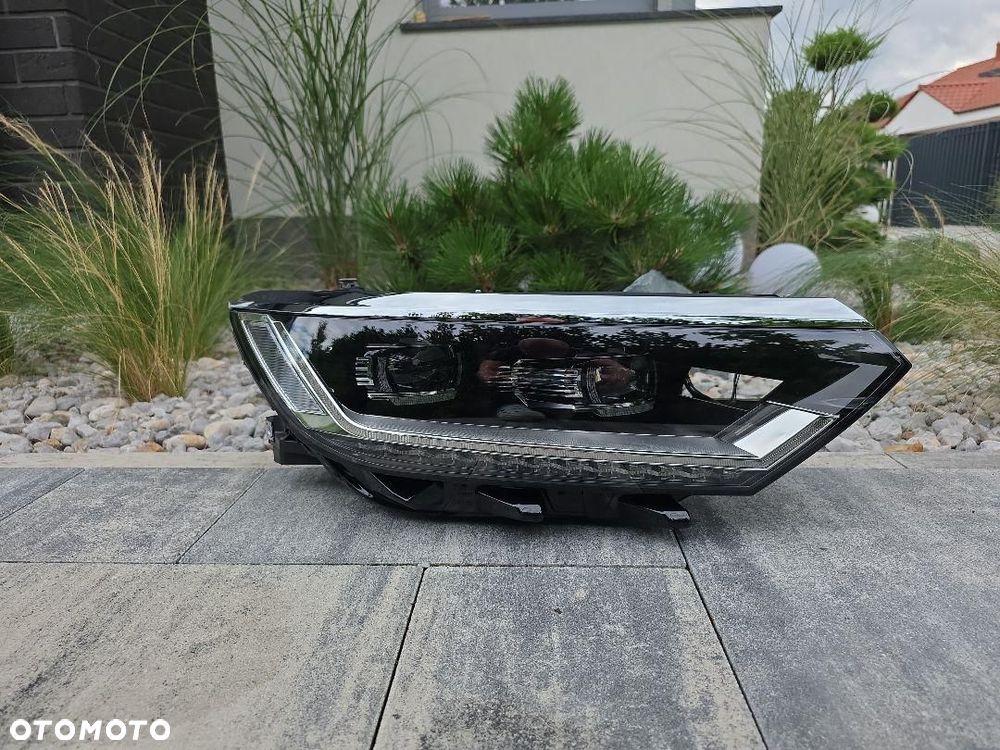 VW PASSAT B8 3G1 Lampa prawa przód Full Led Dynamic 3G1941082C Chrom - 1