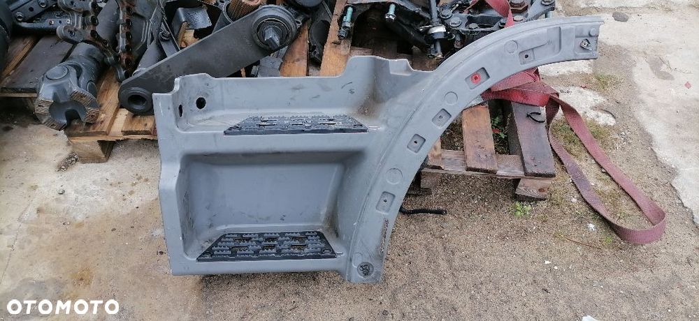 Stopnica lewa Mercedes Actros MP2 MP3 - 4