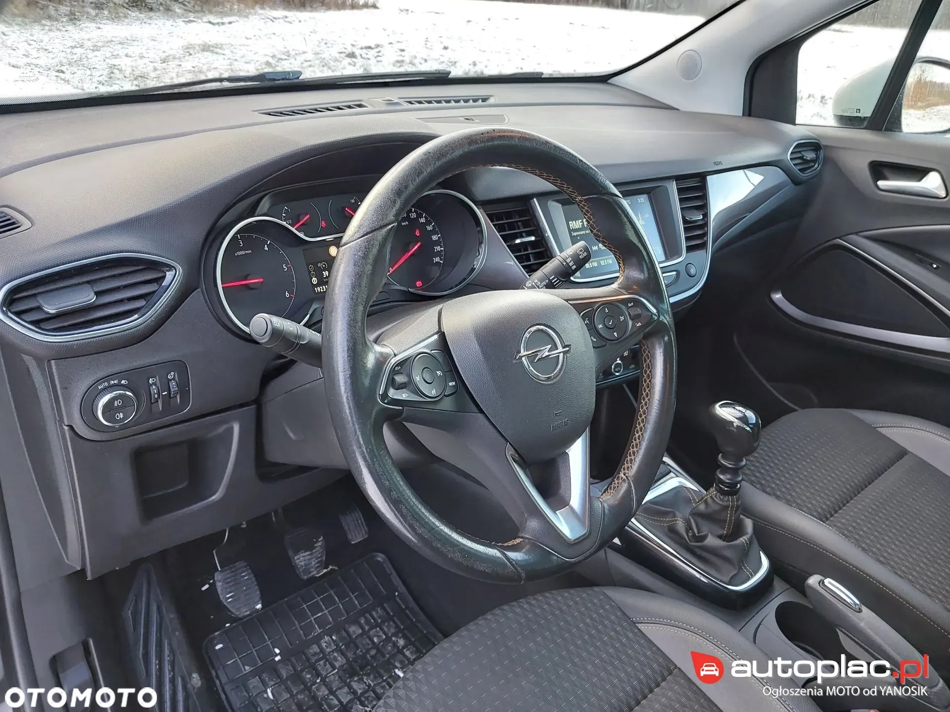 Opel Crossland X - 34