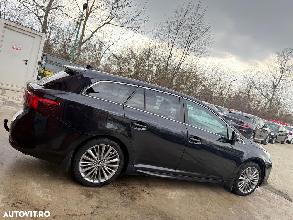 Toyota Avensis 2.0 D-4D Elegance - 30