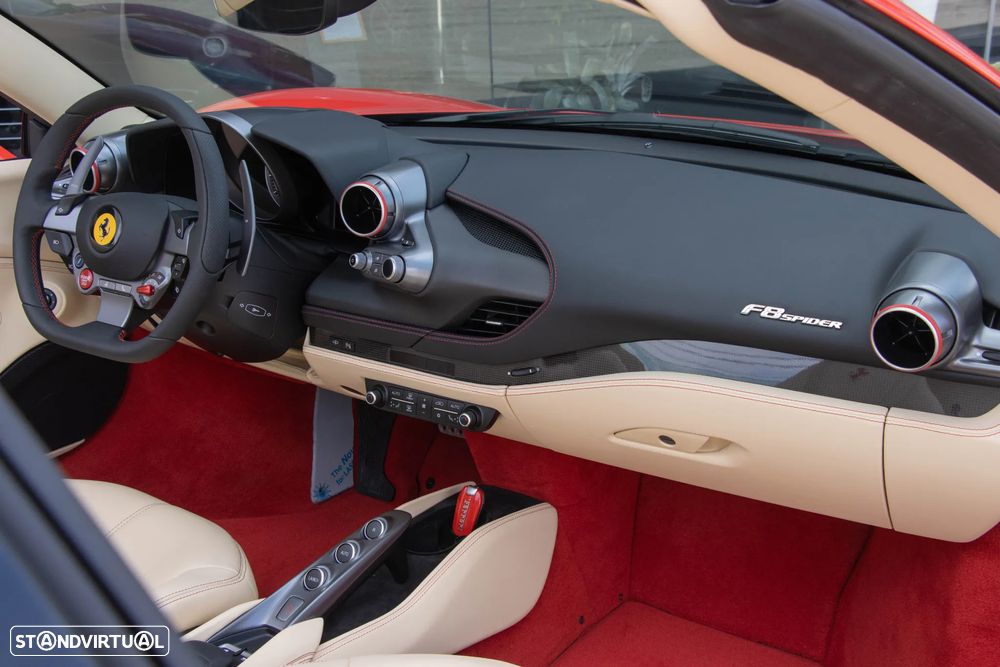 Ferrari F8 Tributo Spider - 37
