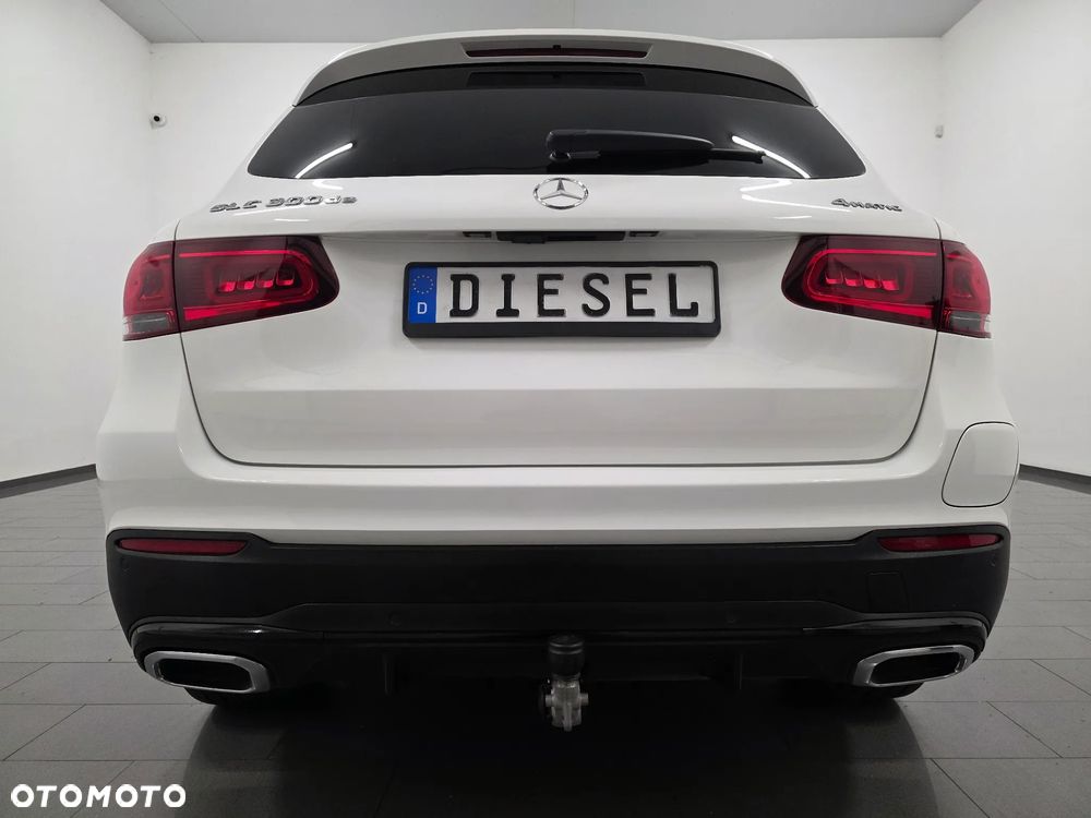 Mercedes-Benz GLC 300 de 4Matic 9G-TRONIC AMG Line Plus - 38