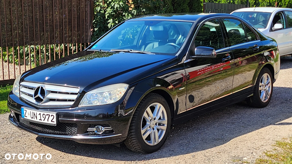 Mercedes-Benz Klasa C 180 BlueEFFICIENCY Avantgarde