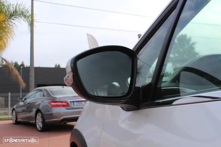 Peugeot 2008 1.2 PureTech Allure - 8