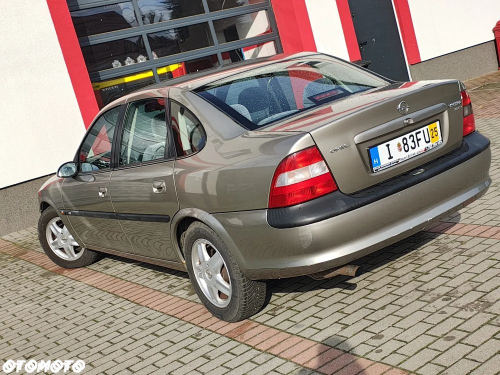 Opel Vectra - 18