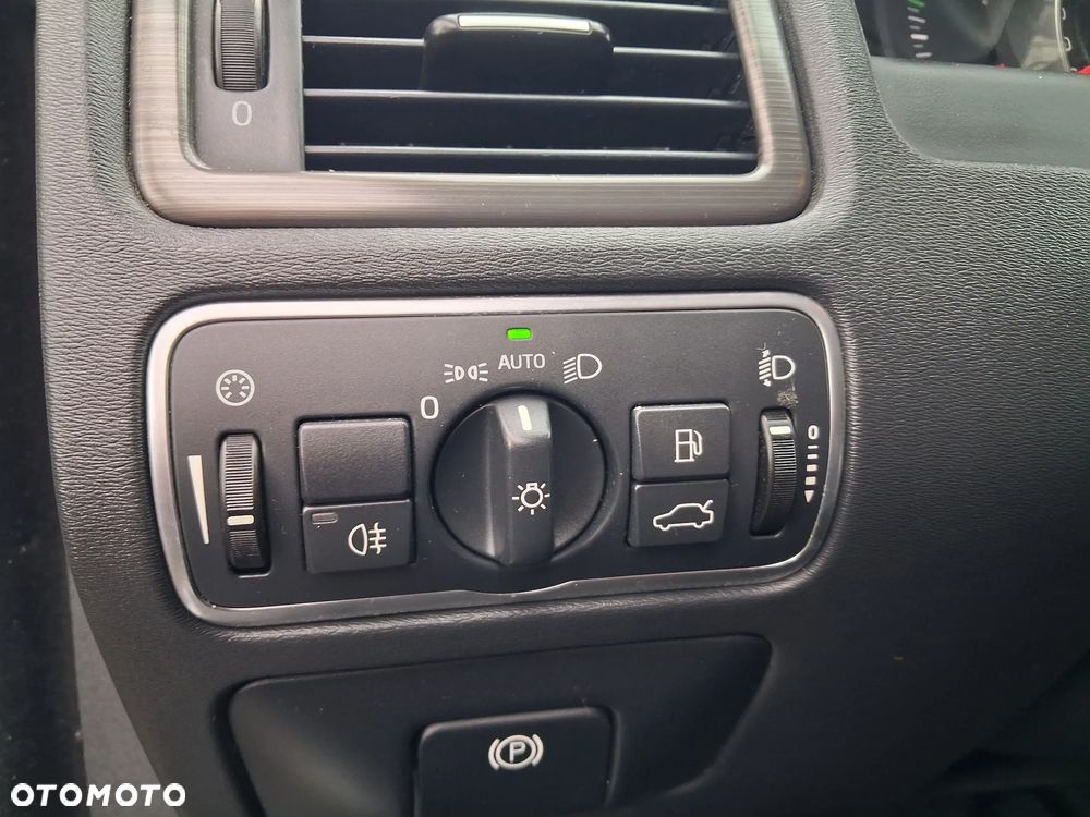 Volvo V70 T5 Geartronic Summum - 14