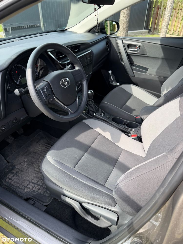 Toyota Auris 1.6 Active - 13