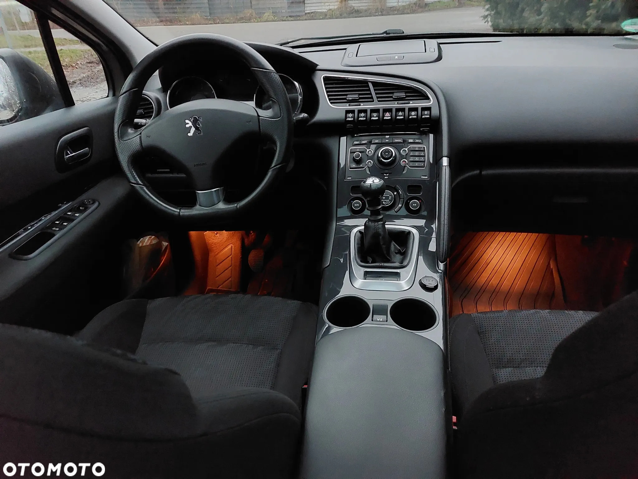 Peugeot 3008 HDi FAP 110 Premium - 35