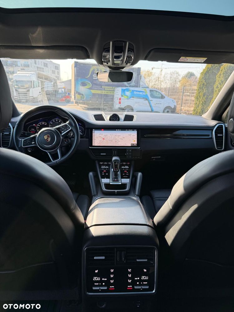 Porsche Cayenne E-Hybrid - 12