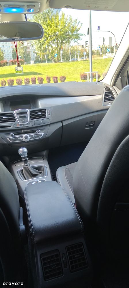 Renault Laguna 2.0 dCi GT ESM - 26