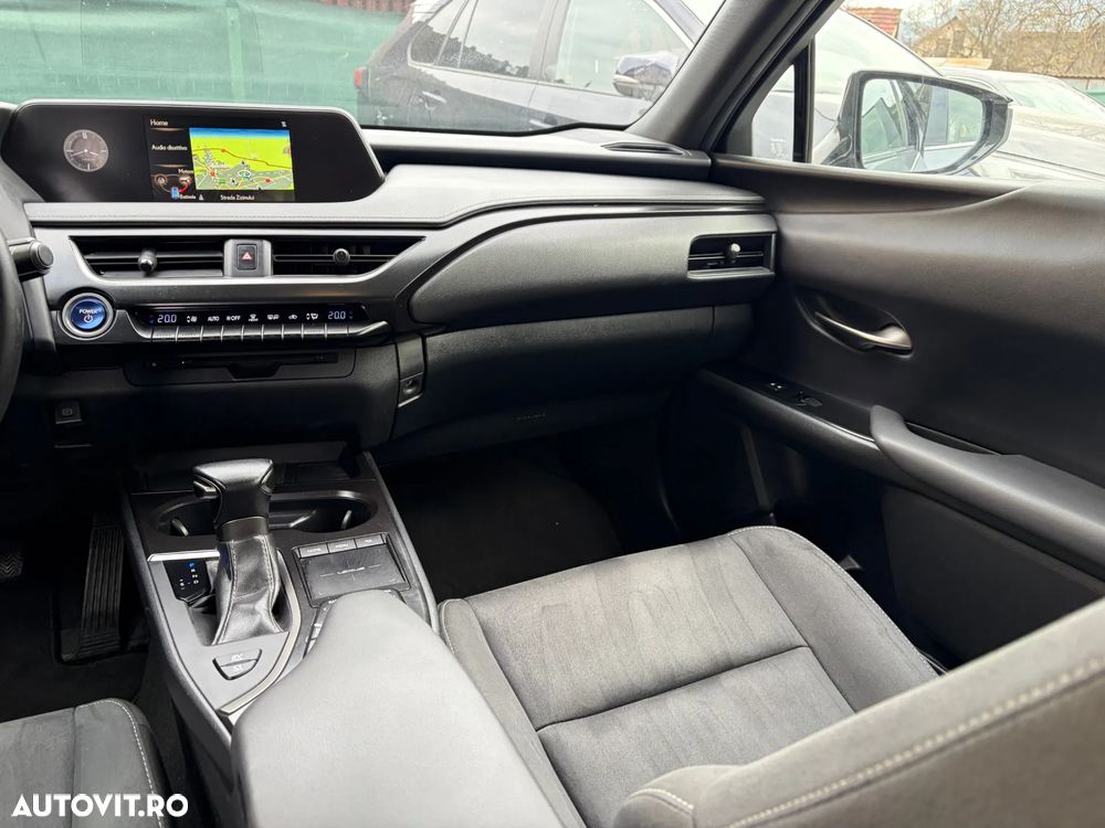 Lexus UX 250h Business Edition - 15