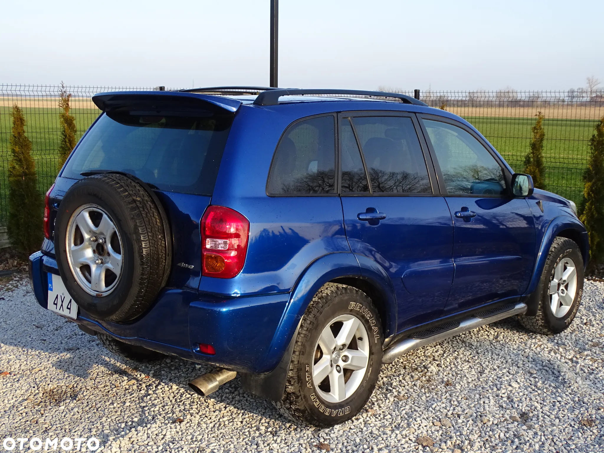 Toyota RAV4 - 16