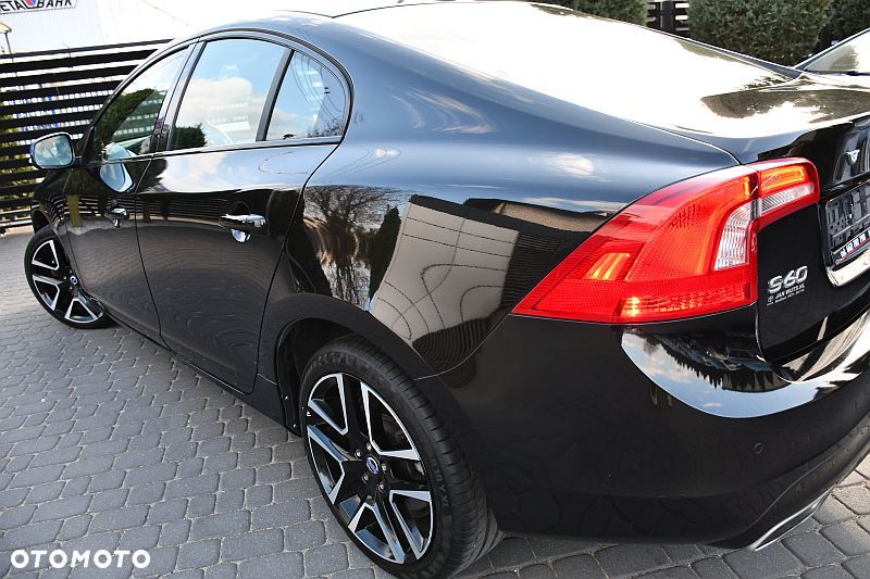 Volvo S60 D3 Geartronic Momentum - 33