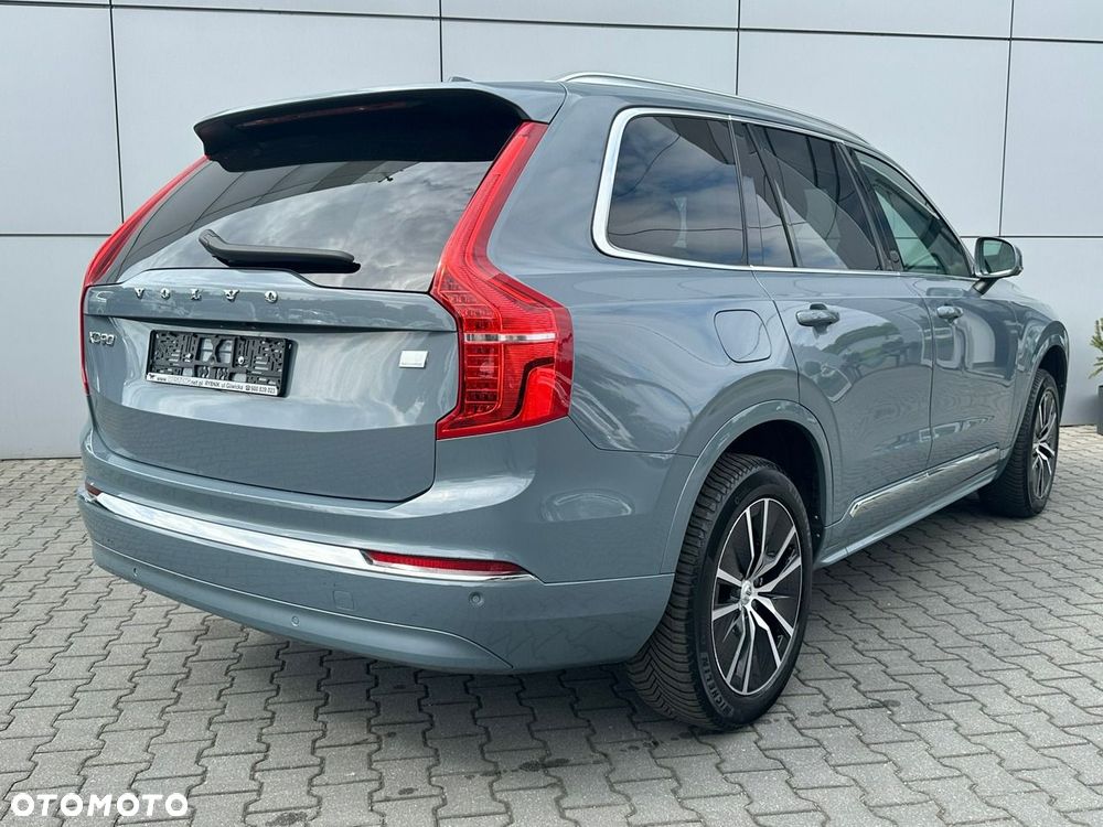 Volvo XC 90 - 9