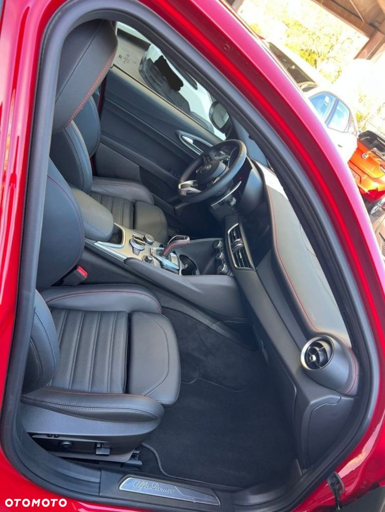 Alfa Romeo Giulia 2.0 Turbo 16V AT8-Q4 Competizione - 7