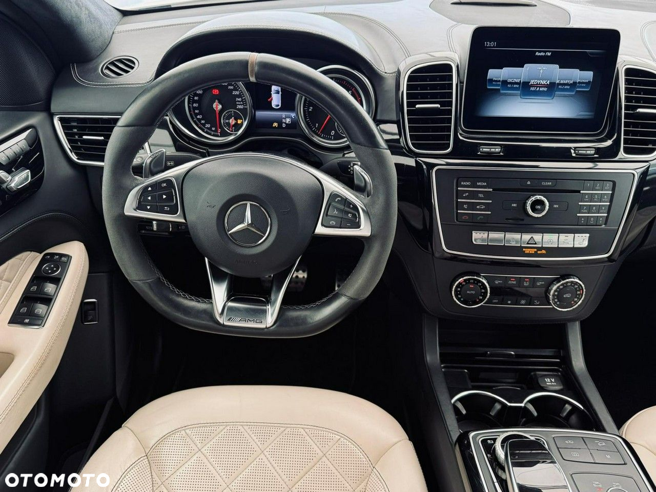 Mercedes-Benz GLE - 33