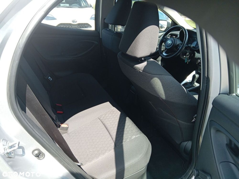 Toyota Yaris - 11