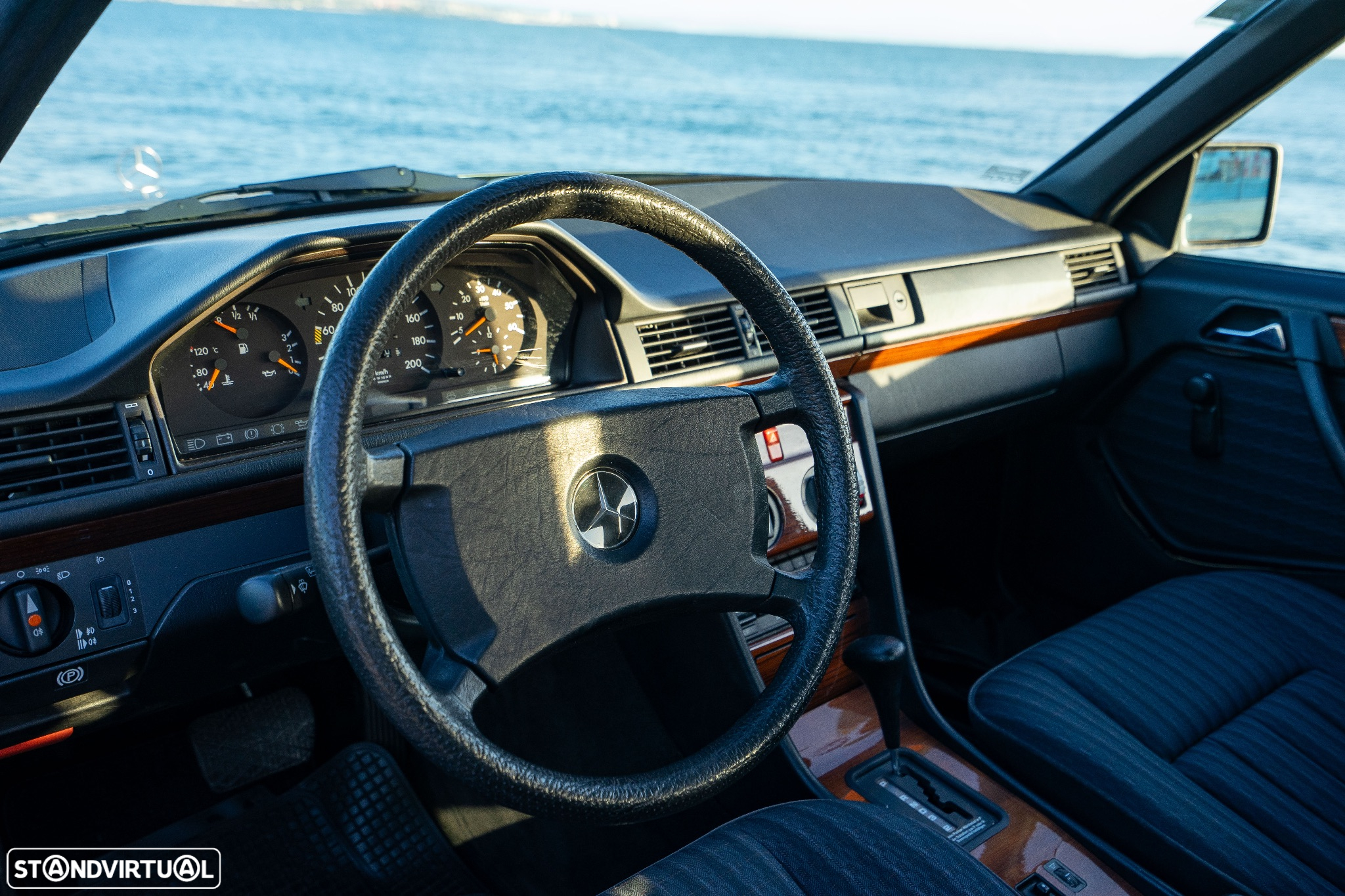 Mercedes-Benz E 250 - 4