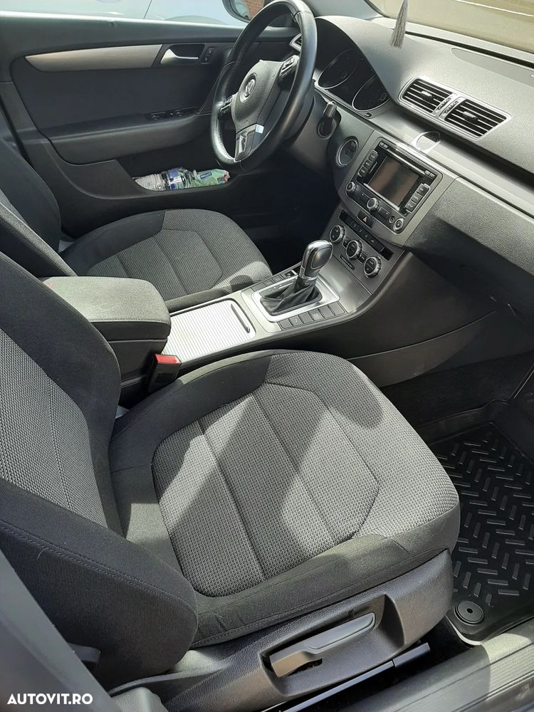 Volkswagen Passat 2.0 TDI Blue TDI DSG Comfortline - 8