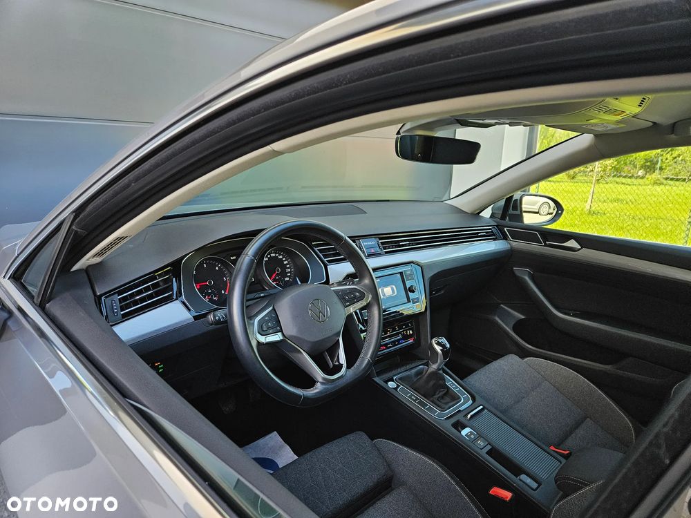 Volkswagen Passat 2.0 TDI EVO Business - 8