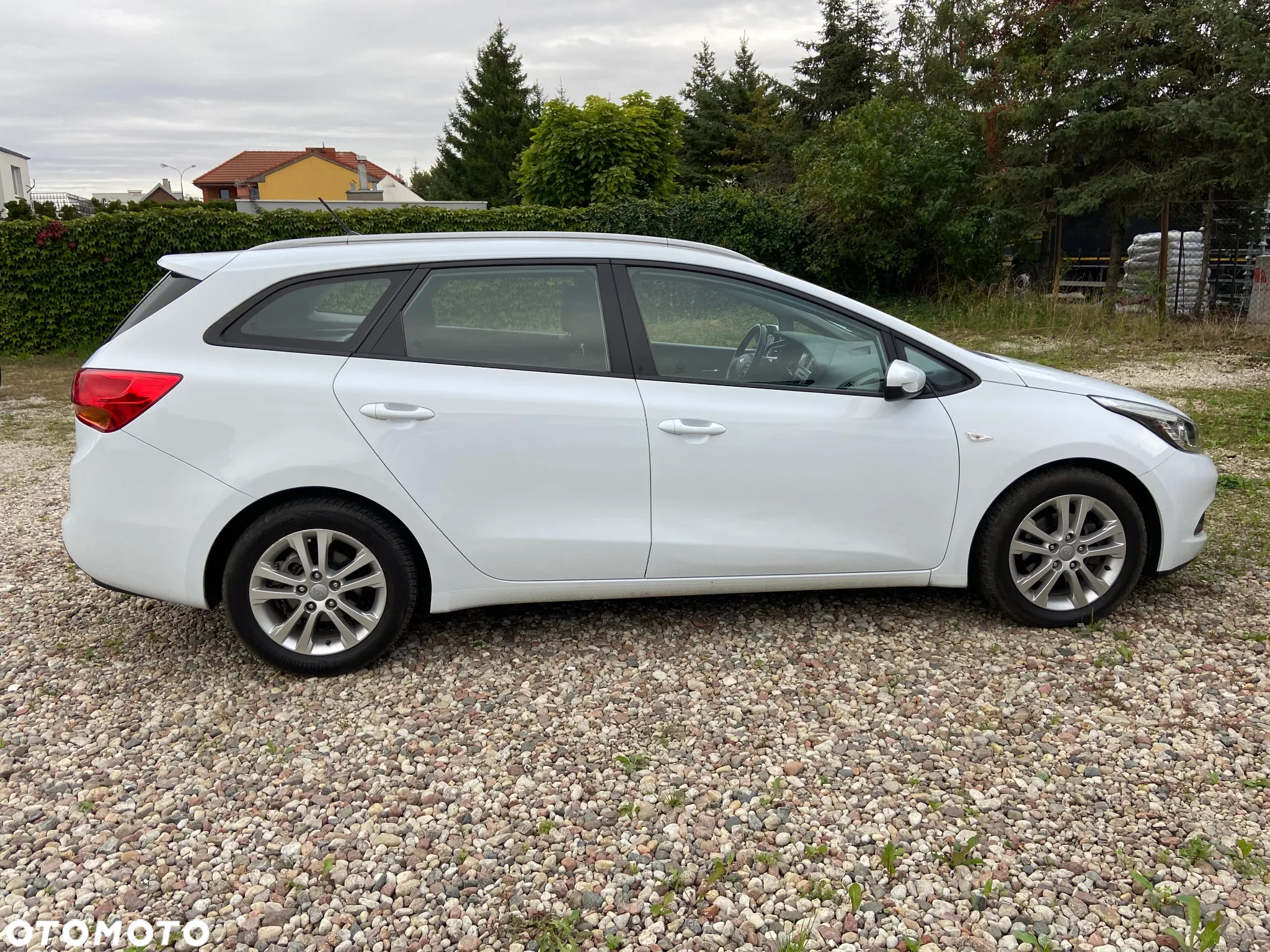 Kia Ceed - 9