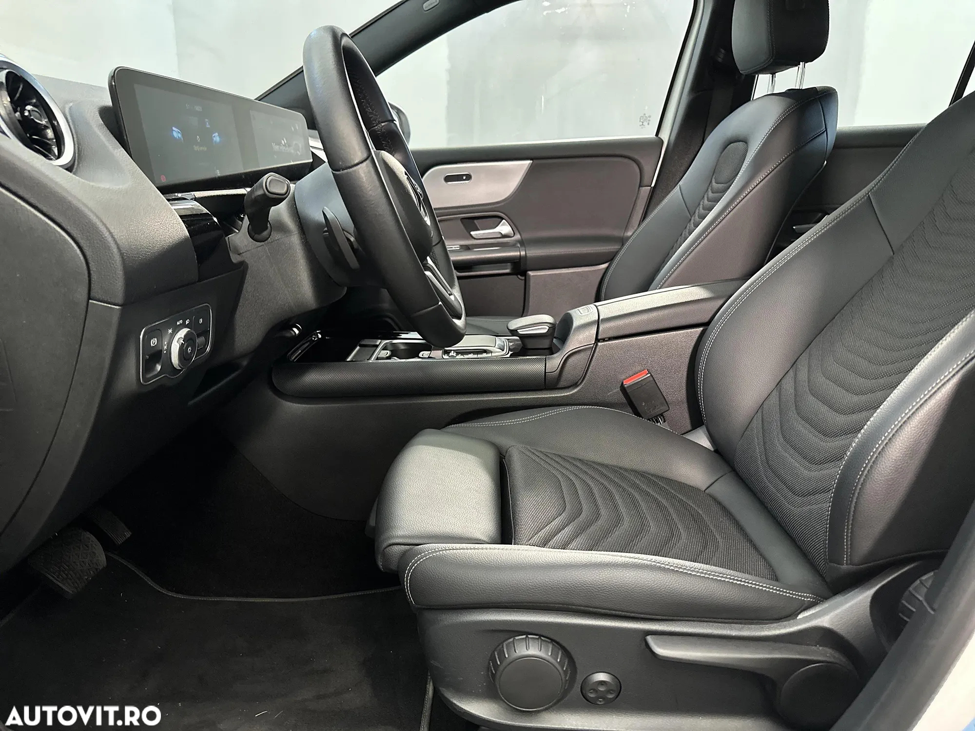 Mercedes-Benz GLA 200 4MATIC Aut. - 24