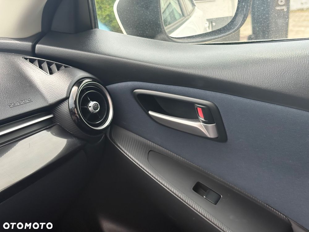 Mazda 2 SKYACTIV-G 90 Homura - 15