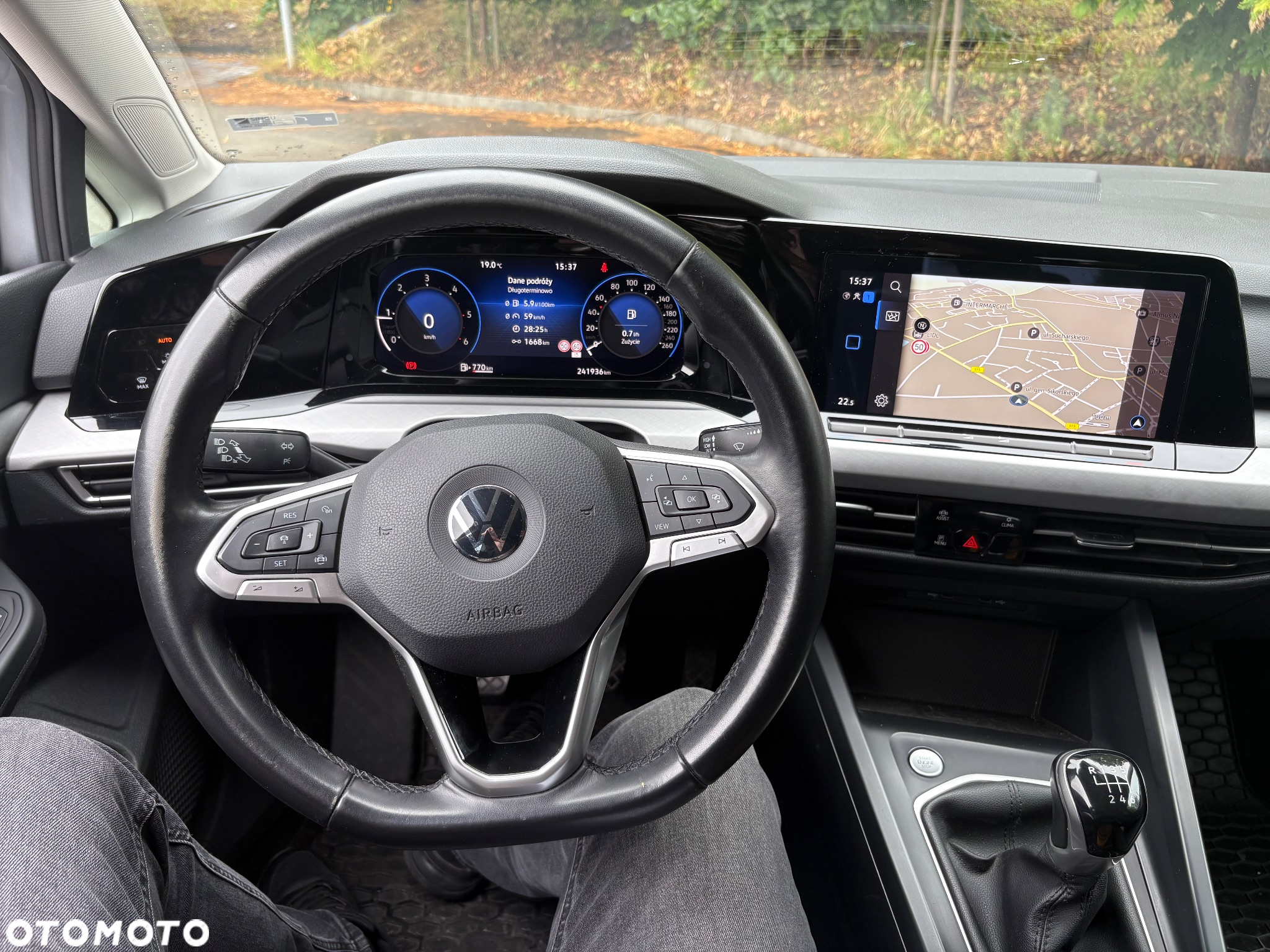 Volkswagen Golf - 10
