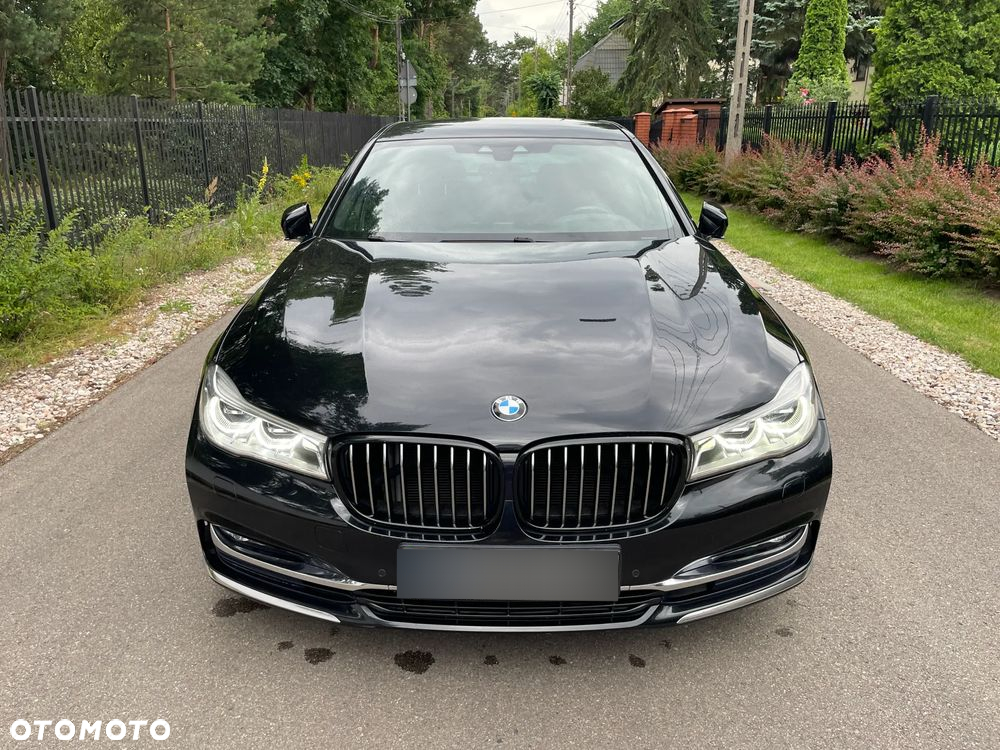 BMW Seria 7 740d xDrive - 25
