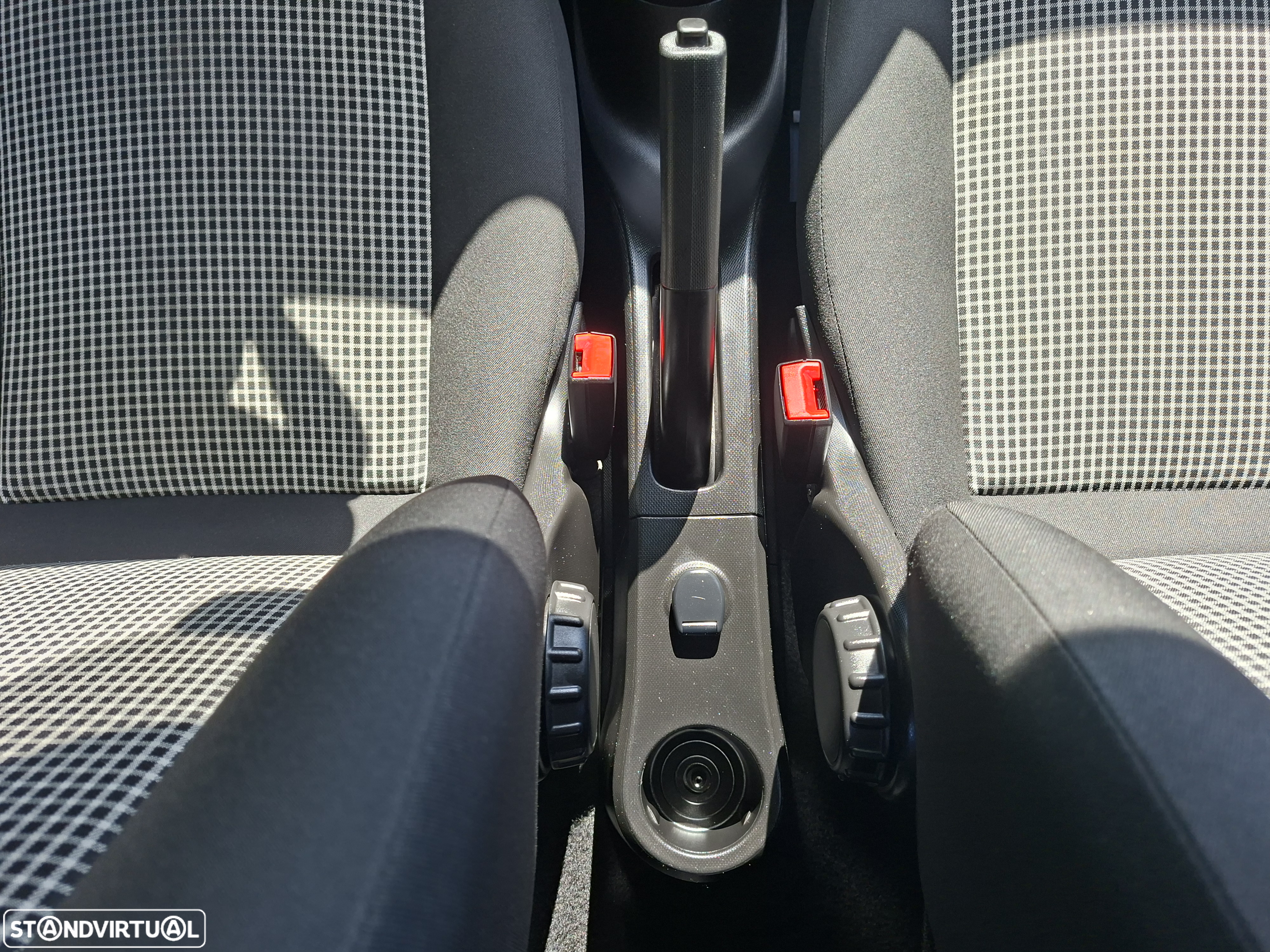 Renault Twingo SCe 70 Liberty - 31